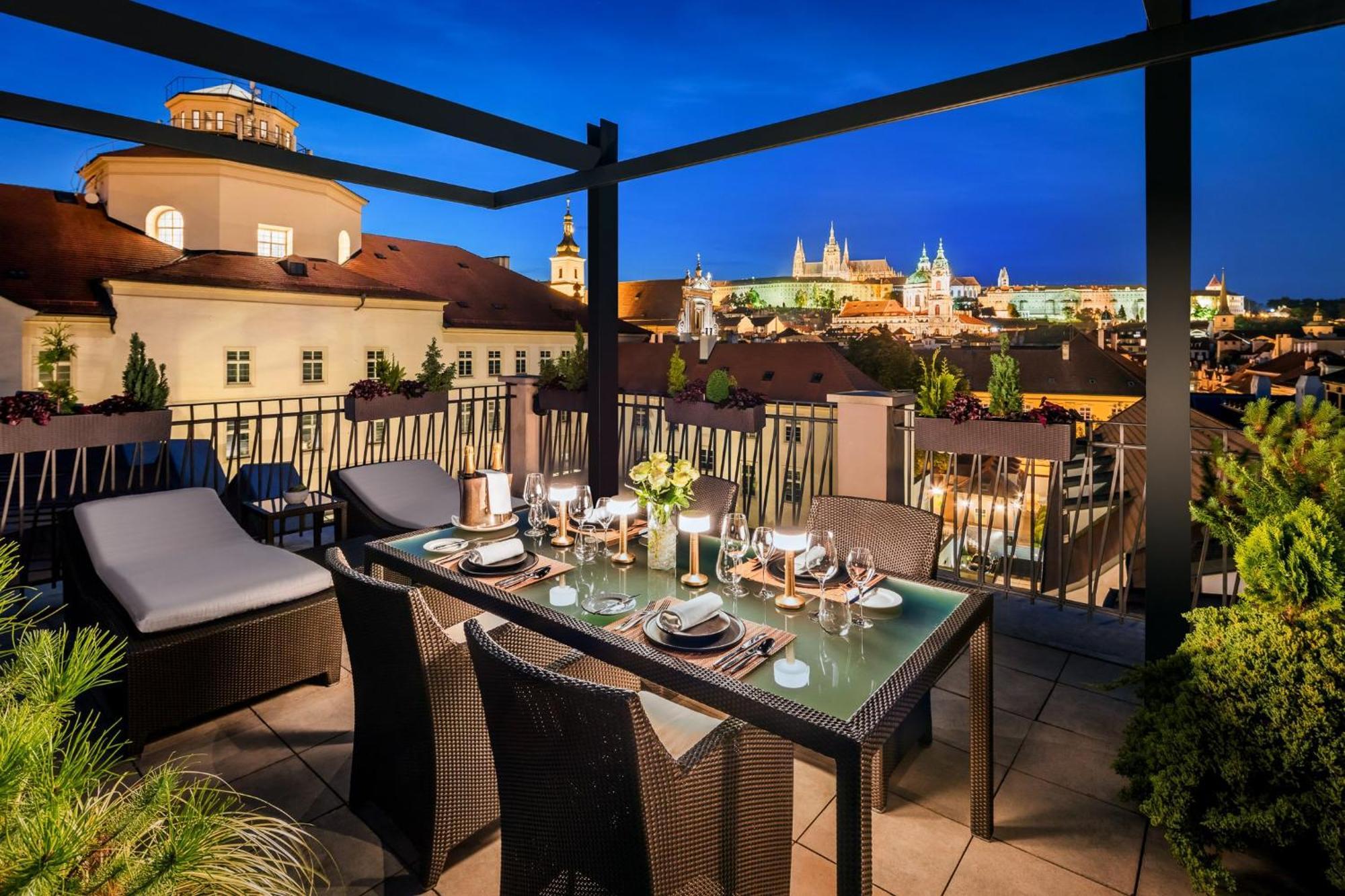 Mandarin Oriental, Prague Hotel Exterior photo